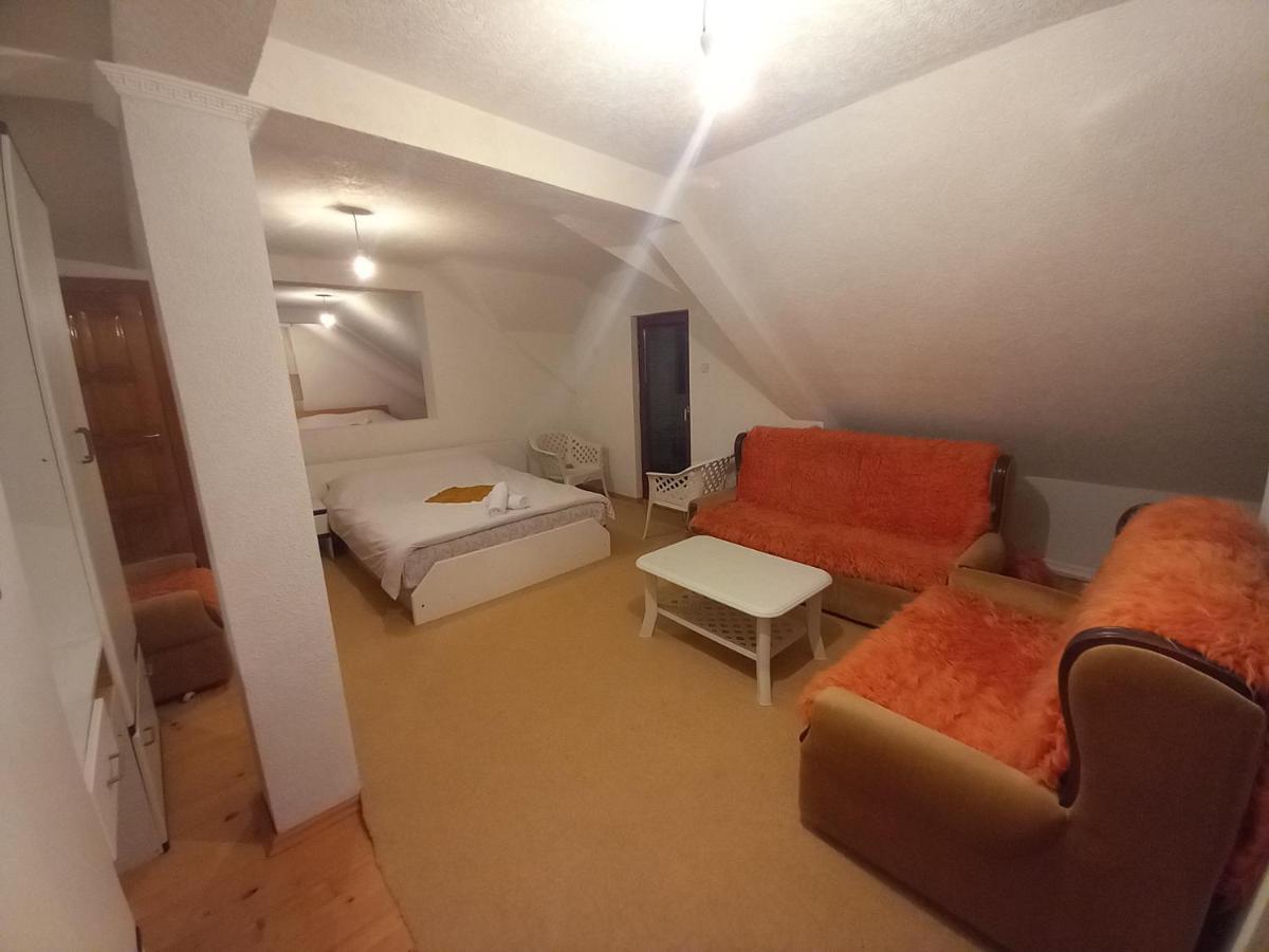 Apartment Little Village Plav Bagian luar foto