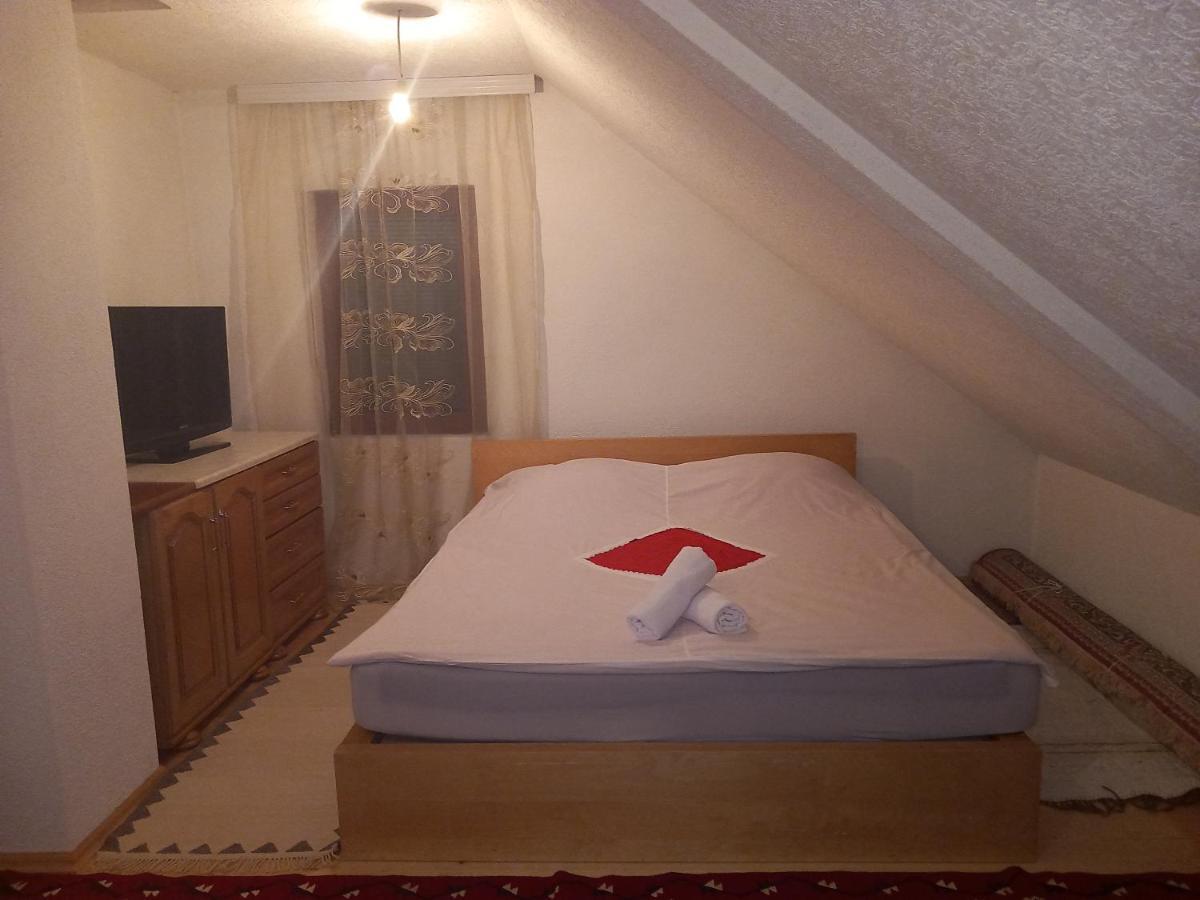 Apartment Little Village Plav Bagian luar foto