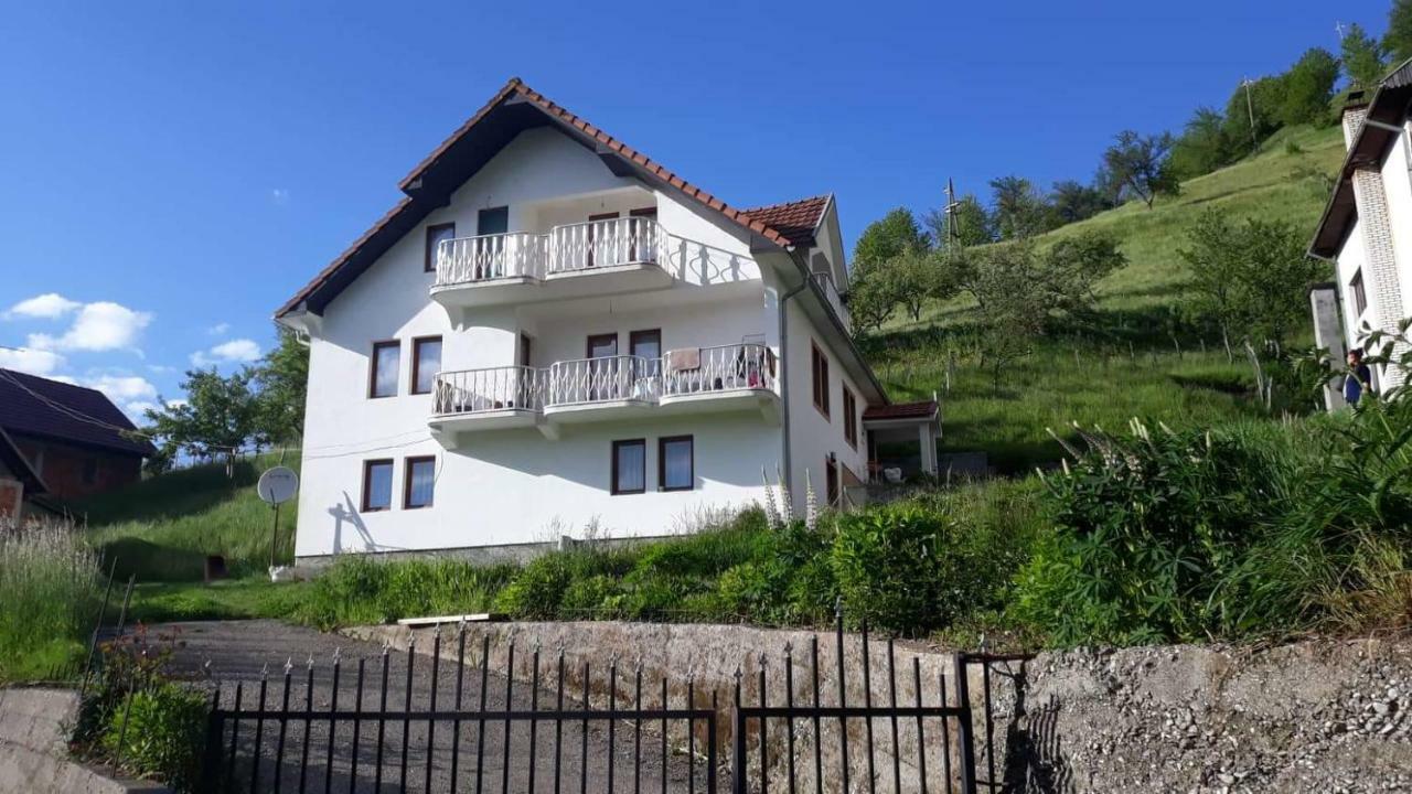 Apartment Little Village Plav Bagian luar foto
